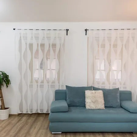 Historic Studio Apartment Old Town Apartment *